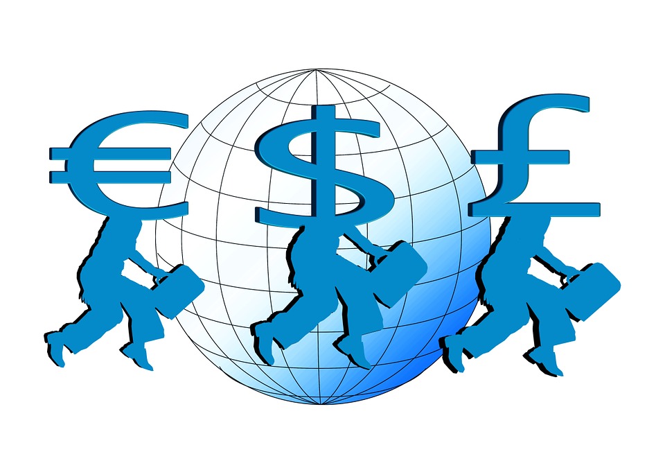 denaro: euro, dollaro e sterlina