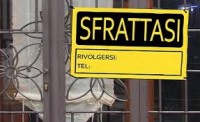 cartello sfratto sfrattasi