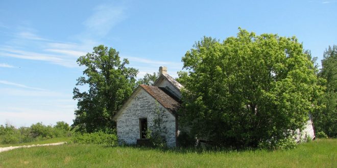 fabbricato rurale in campagna